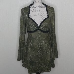 Shein Floral And Lace Bell Sleeve Top Size L